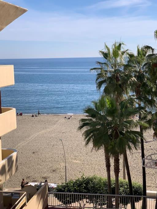 Beachfront Estepona Center Exterior photo